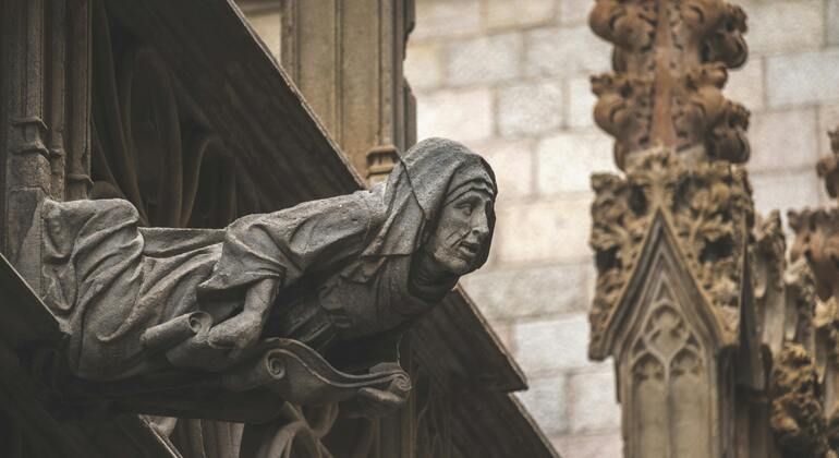 Mysteries of the Gothic Quarter: Drinks & Candy Tasting Small Group  Provided by mystic Xperience