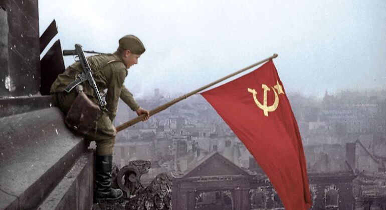 From Karl Marx to the Berlin Wall: Communism, Cold War & East Berlin Provided by Walkative Tours