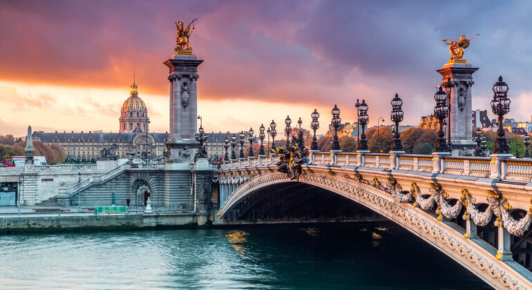 Free Tour Paris Classical and Monumental on the Seine River Provided by My Tour In Paris