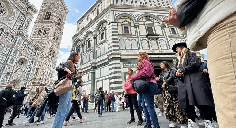Florence Unfiltered Tour: Essentials of the Renaissance and its Secrets Provided by Lugares de Florencia